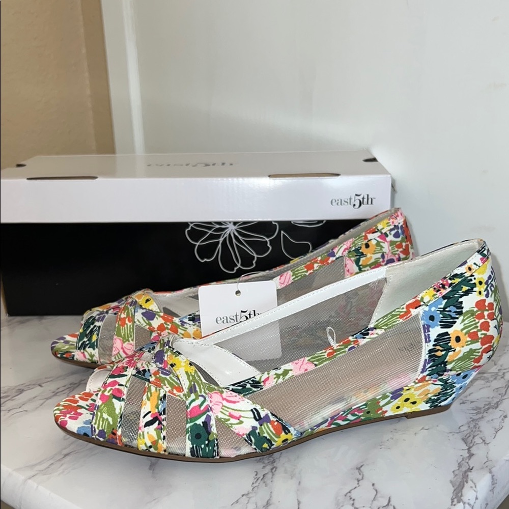 East 5th Women's Floral Peep Toe Shoes